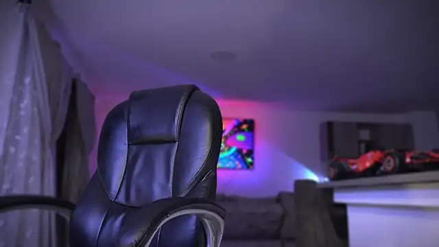 Snapshot of Frank_Farrell chatting on September 15, 12:21 am Frank Farrell online show from September 15, 12:21 am