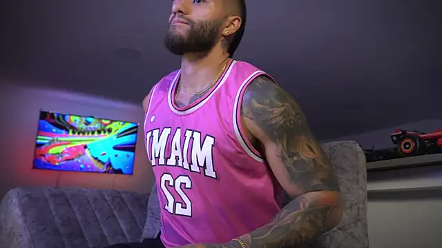 Snapshot of Frank_Farrell chatting on October 4, 3:48 am Frank Farrell online show from October 4, 3:48 am