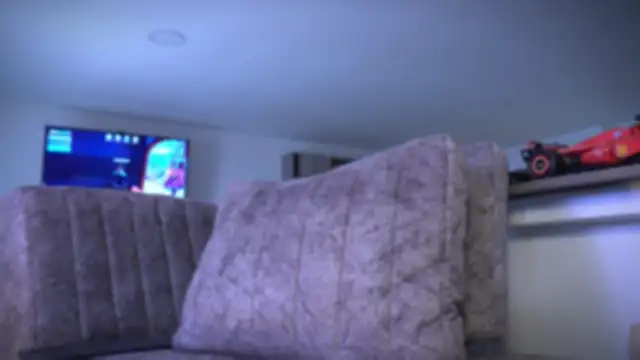 Snapshot of Frank_Farrell chatting on October 9, 7:56 pm Frank Farrell online show from October 9, 7:56 pm