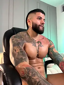 Snapshot of Frank_Farrell chatting on November 8, 6:35 am Frank Farrell online show from November 8, 6:35 am