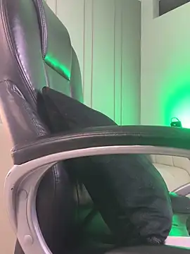 Snapshot of Frank_Farrell chatting on November 10, 2:54 am Frank Farrell online show from November 10, 2:54 am