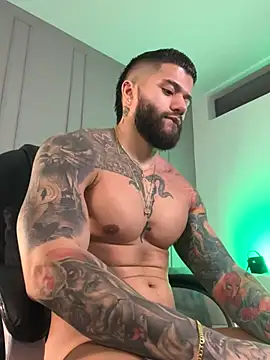 Snapshot of Frank_Farrell chatting on November 11, 10:43 pm Frank Farrell online show from November 11, 10:43 pm