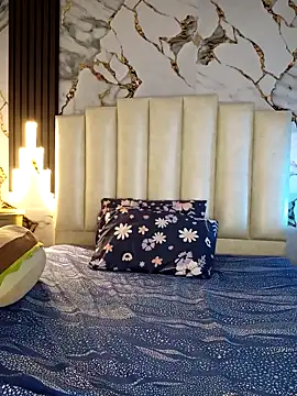 mollieblue69 online show from March 27, 1:22 pm