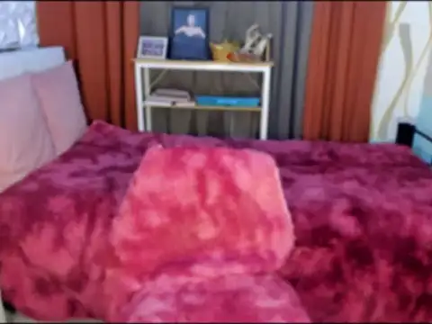 Laura yourhottestbabe123 online show from January 22, 11:45 am