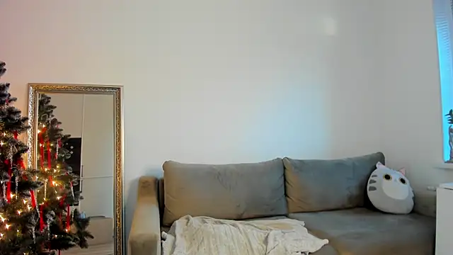 Kossie  online show from December 11, 11:30 am