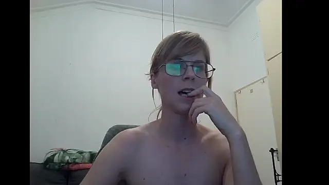 Snapshot of SavannaGirly chatting on November 17, 7:52 pm SavannaGirly online show from November 17, 7:52 pm