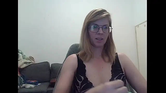 SavannaGirly online show from January 10, 8:16 am