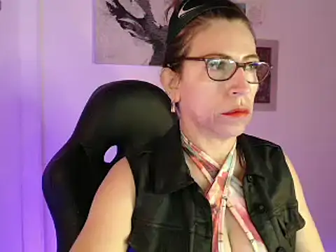 Chayla Ruiz online show from January 31, 1:02 pm