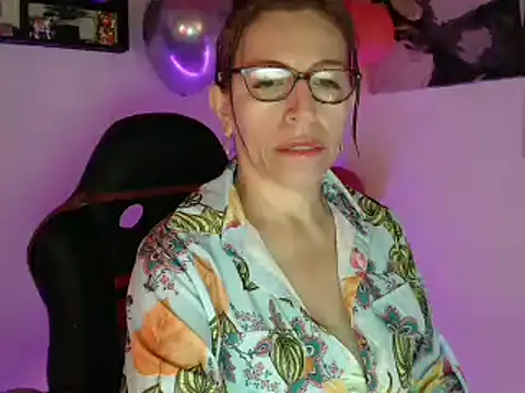 Chayla Ruiz online show from February 27, 1:17 pm