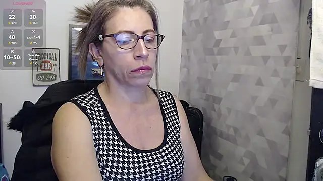 Chayla Ruiz online show from September 12, 7:14 pm