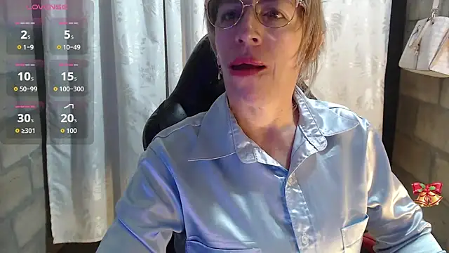 Chayla Ruiz online show from February 28, 9:43 am