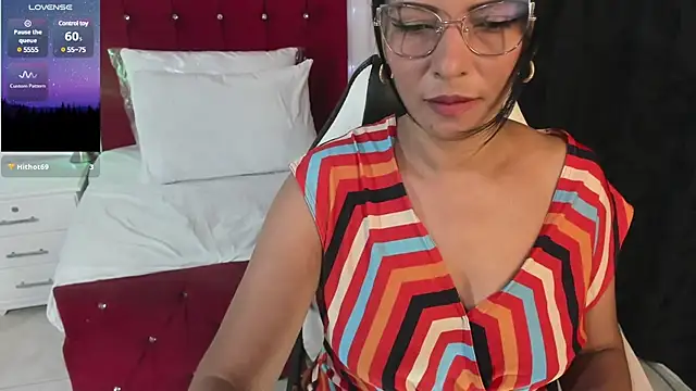 Snapshot of Wanda_Milf chatting on December 27, 9:32 pm Wanda Milf online show from December 27, 9:32 pm