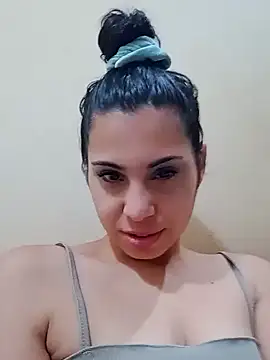 Snapshot of molymeneses chatting on January 19, 9:23 pm molymeneses online show from January 19, 9:23 pm