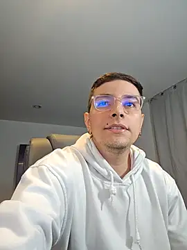 Jhoan saenz online show from October 4, 4:32 am