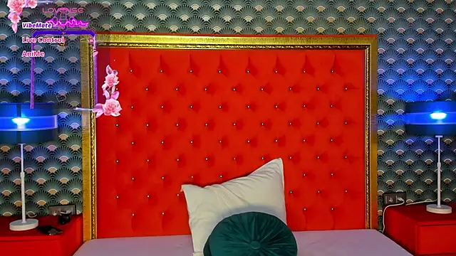 VallerieJones online show from March 2, 9:10 am