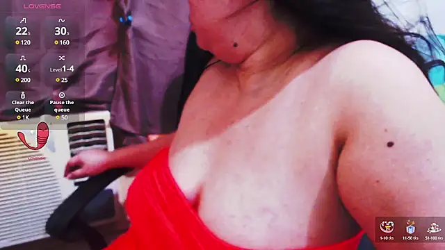 Snapshot of Alliayah_Hollyx chatting on January 2, 5:46 am Alliayah Hollyx online show from January 2, 5:46 am