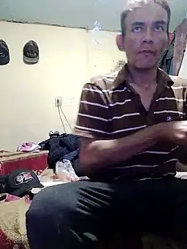 Snapshot of MarsWood chatting on October 14, 6:36 am MarsWood online show from October 14, 6:36 am