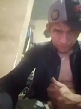 Snapshot of MarsWood chatting on December 5, 3:15 am MarsWood online show from December 5, 3:15 am