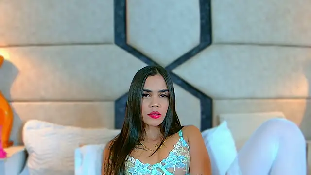 April Cutee online show from January 13, 7:42 pm