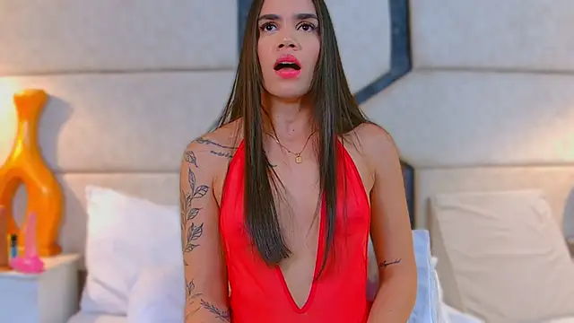 April Cutee online show from February 19, 12:00 pm