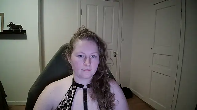 Girlnina-1995 online show from December 18, 5:31 pm