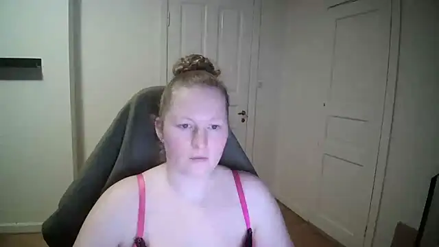 Girlnina-1995 online show from February 6, 4:25 pm