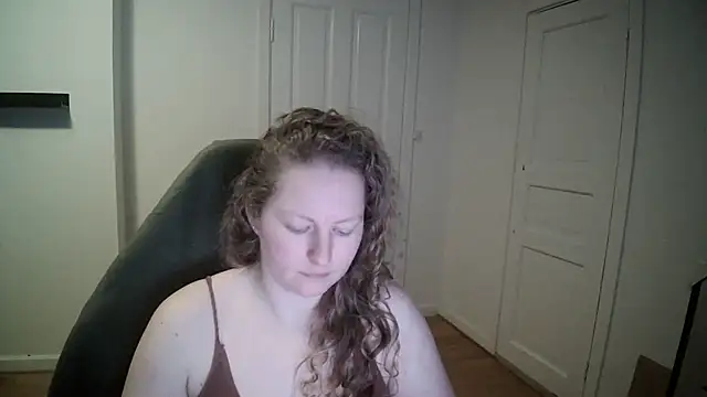 Girlnina-1995 online show from February 19, 3:16 pm