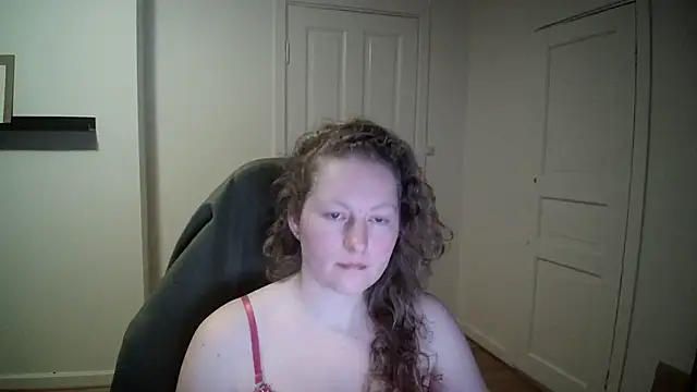 Girlnina-1995 online show from February 24, 9:41 pm