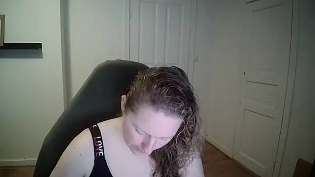 Girlnina-1995 online show from March 4, 10:35 am