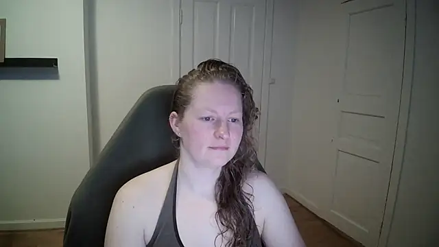 Girlnina-1995 online show from March 17, 8:40 am