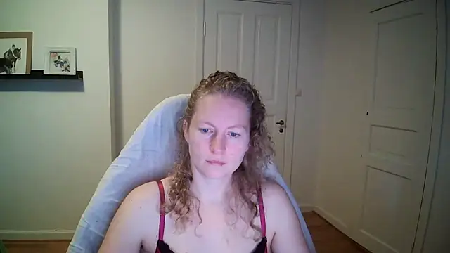 Girlnina-1995 online show from October 15, 6:57 am