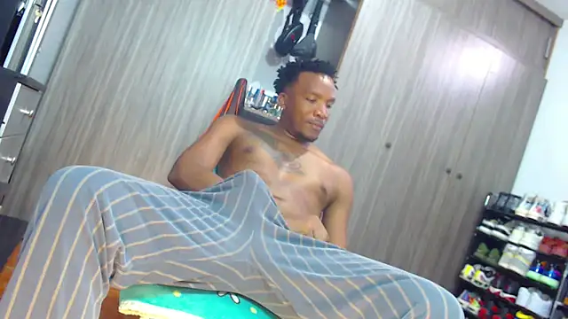 bigdickxblackx online show from April 15, 9:15 pm