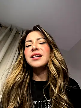 Snapshot of abby1nicolette chatting on November 15, 4:54 am abby1nicolette online show from November 15, 4:54 am