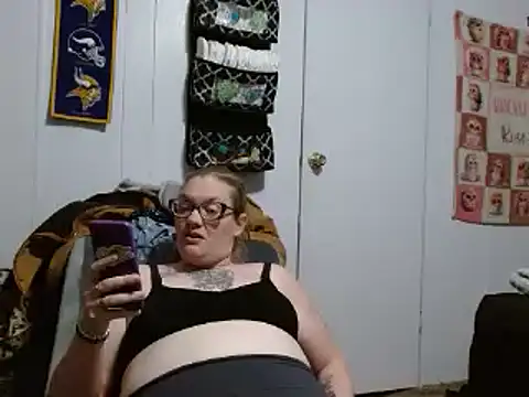 Slutty Owl420 online show from February 18, 12:04 am