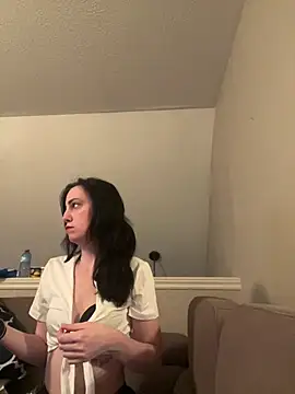 Snapshot of XXlolaXX chatting on January 12, 2:03 am XXlolaXX online show from January 12, 2:03 am