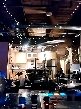 eatmeplease44 online show from October 7, 3:04 am