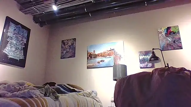 eatmeplease44 online show from February 21, 6:31 pm