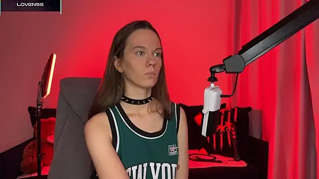 Snapshot of DivineBite chatting on November 10, 4:17 pm DivineBite online show from November 10, 4:17 pm