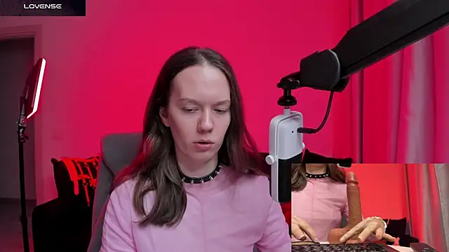 DivineBite online show from February 13, 2:24 pm