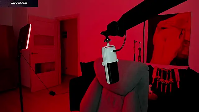 DivineBite online show from March 30, 4:41 pm