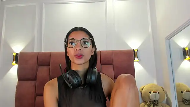 Snapshot of liagirl_cute chatting on January 9, 3:58 am liagirl cute online show from January 9, 3:58 am