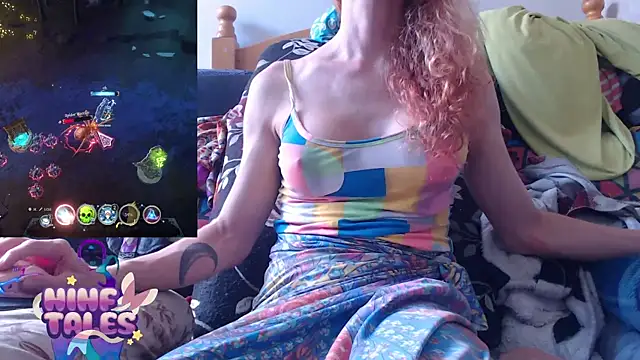 Snapshot of FutaChi chatting on October 23, 7:56 pm FutaChi online show from October 23, 7:56 pm