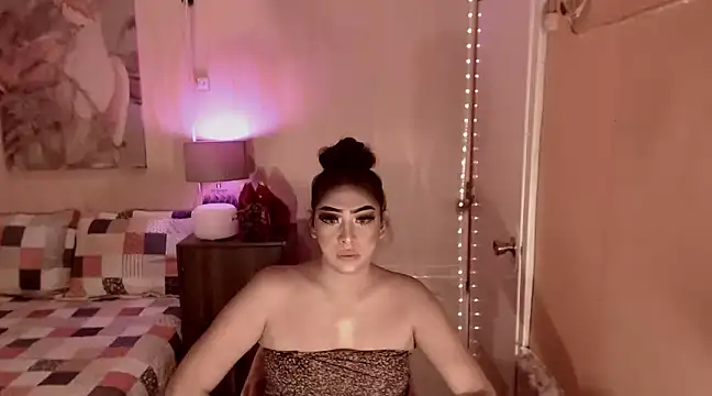 Snapshot of Biancafoxie chatting on February 15, 8:44 am Biancafoxie online show from February 15, 8:44 am