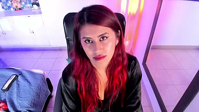 Snapshot of Karlagonzales_ chatting on February 7, 1:04 am Karlagonzales online show from February 7, 1:04 am