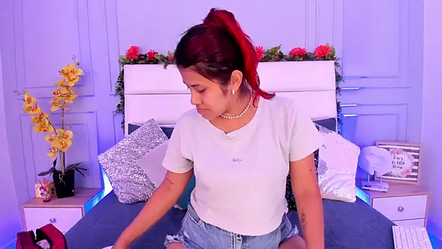 Snapshot of Karlagonzales_ chatting on March 10, 7:07 pm Karlagonzales online show from March 10, 7:07 pm