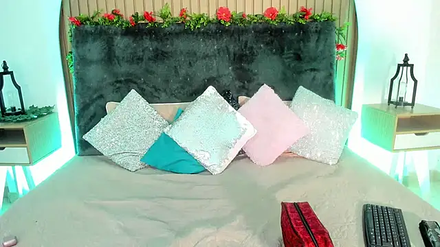 Snapshot of Karlagonzales_ chatting on December 2, 10:31 am Karlagonzales online show from December 2, 10:31 am