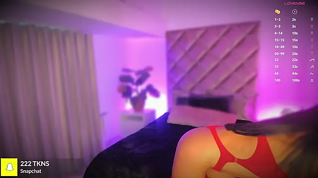 Snapshot of malaia_hills chatting on October 24, 6:37 pm malaia hills online show from October 24, 6:37 pm