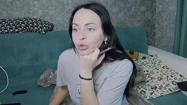 Snapshot of Brilliant_Doll chatting on November 29, 2:36 am Brilliant Doll online show from November 29, 2:36 am