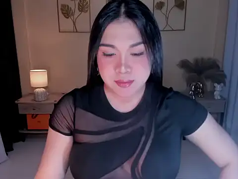 MaxeneCullens online show from March 6, 4:31 am