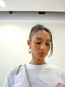 Leaberry online show from November 19, 9:26 pm